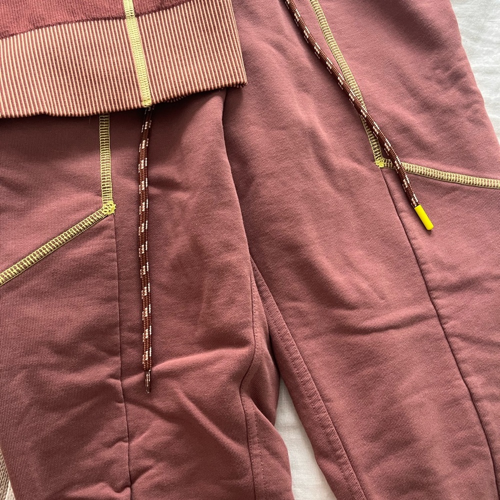 Fabletics Matching Sweat/Tank Set - Picture 2 of 5